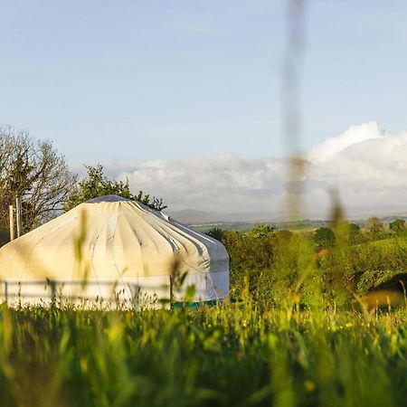 Готель Great Links Yurt Lifton Екстер'єр фото